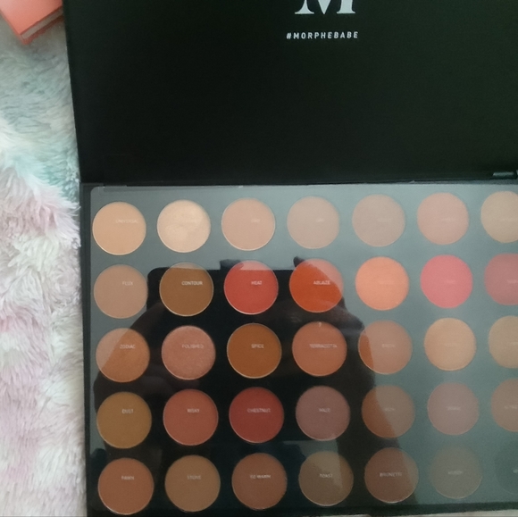Morphe 35O2 Palette - Picture 2 of 2